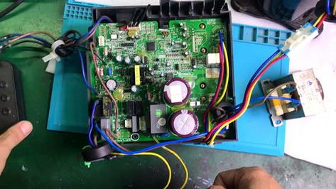 空調(diào)顯示E6故障，是內(nèi)機(jī)問題還是外機(jī)問題？